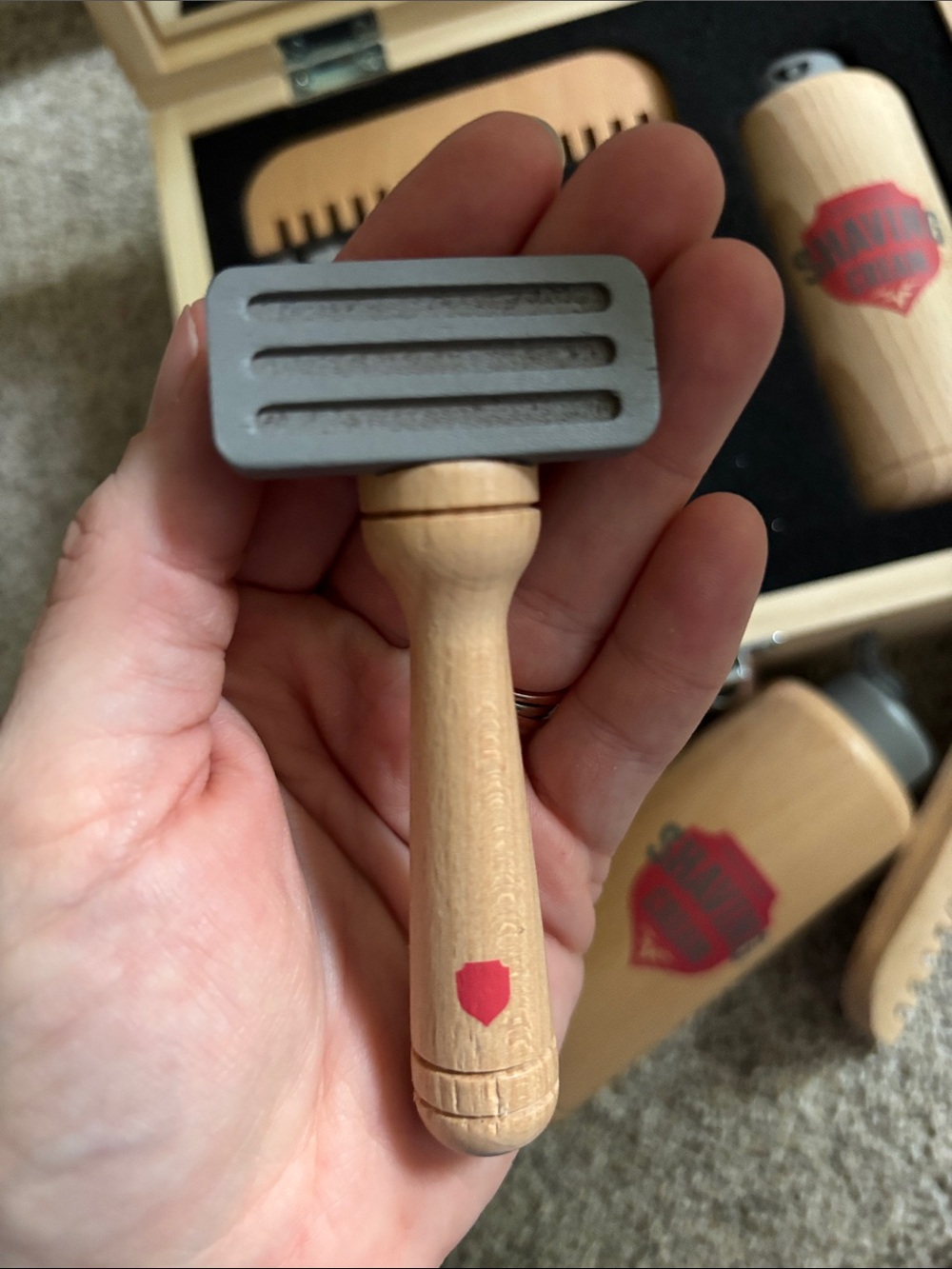 Retired Wooden Hearth & Hand Shaving Kit with extra pieces - Picture 9 of 12